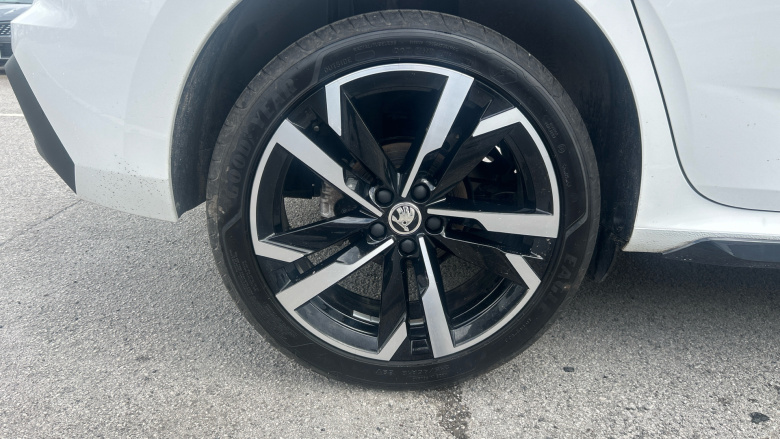 Skoda Kamiq 1.5 TSI Monte Carlo 5dr DSG Petrol Hatchback